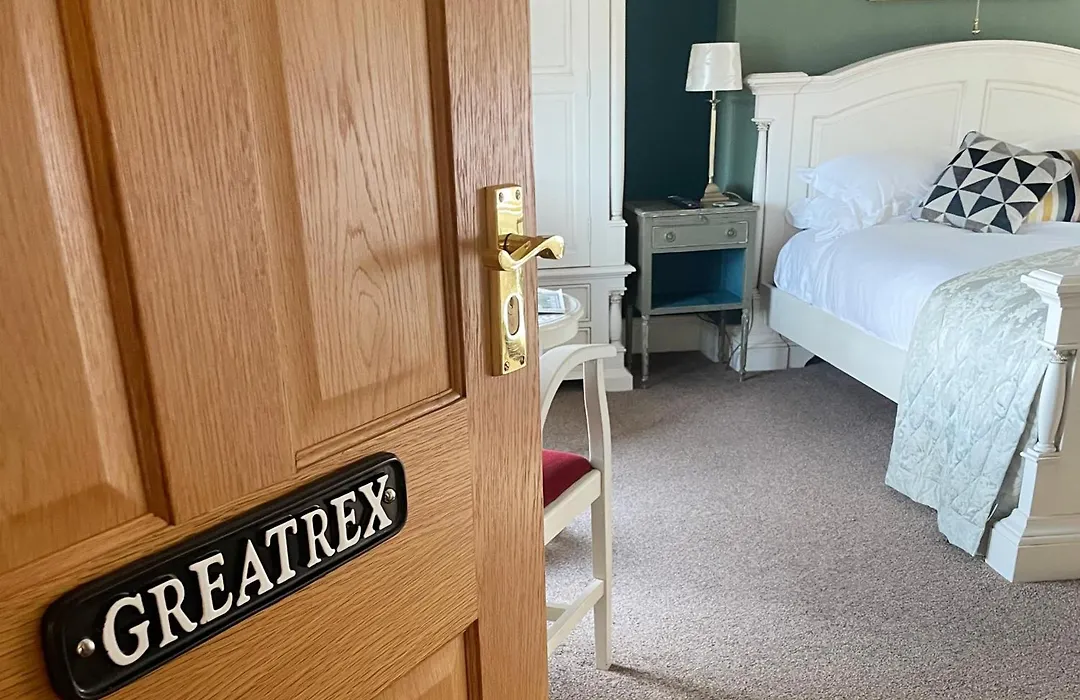 Eagle House - Award Winning B&B And Apartment-1
